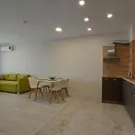 Apartment Happy 4*