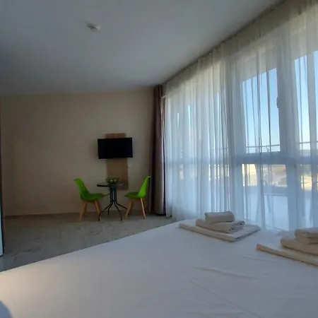 Happy דירה פרימורסקו