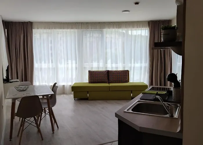 Happy 4* פרימורסקו