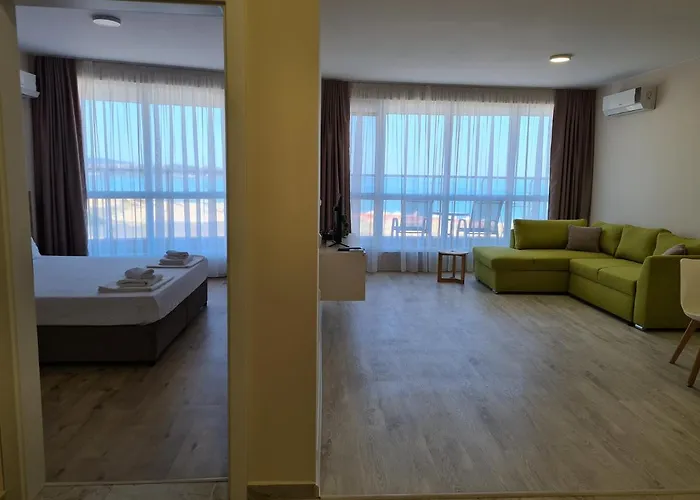 Happy פרימורסקו