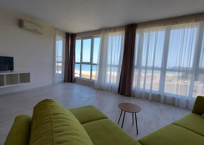 Happy פרימורסקו