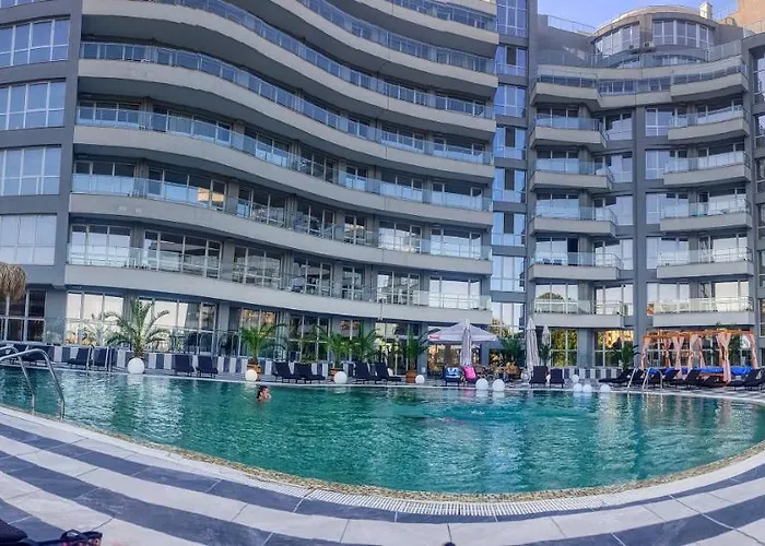 Happy 4* פרימורסקו