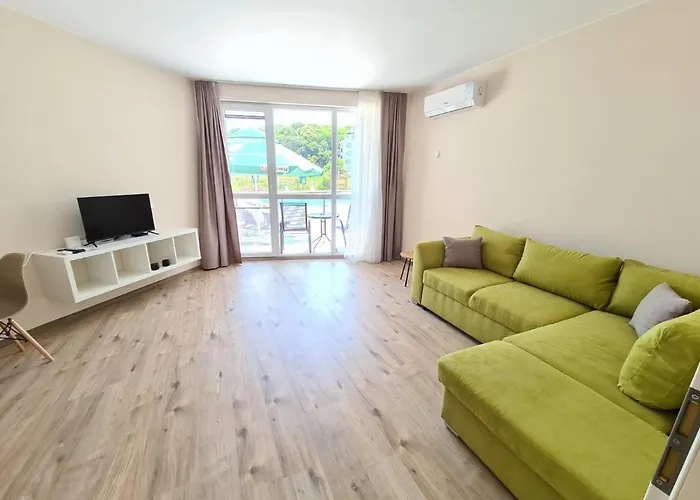 Happy 4* פרימורסקו